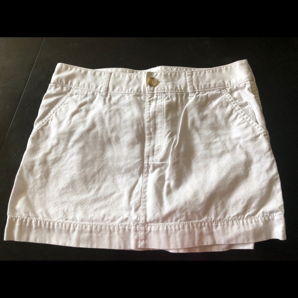 Mini skirt this one fit by your belly button .